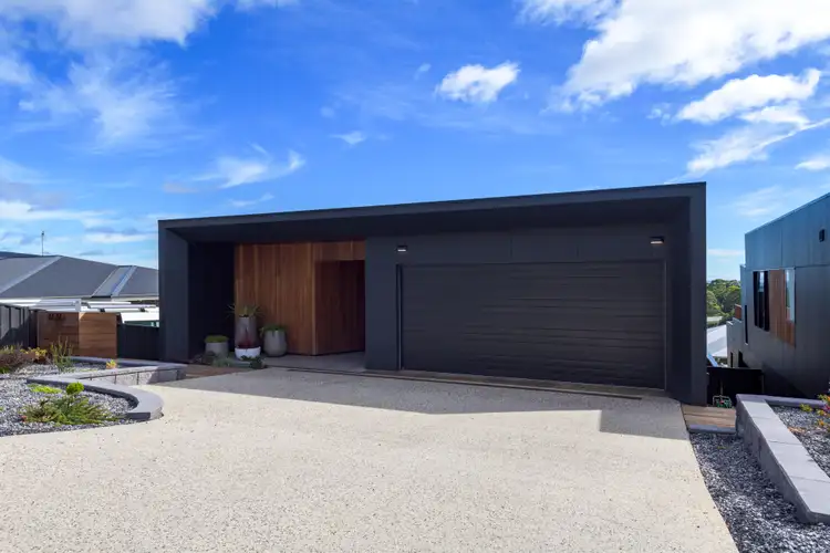 Main view of Homely unit listing, 1/37 Leary Avenue, Stony Rise TAS 7310