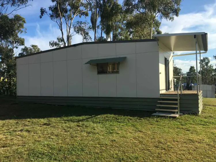 33 Elliot Street, Pratten QLD 4370