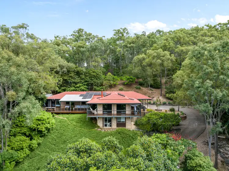 21-23 Hillview Crescent, Bahrs Scrub QLD 4207