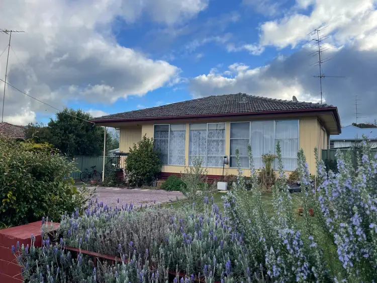 5 Woodbridge Street, Hamilton VIC 3300