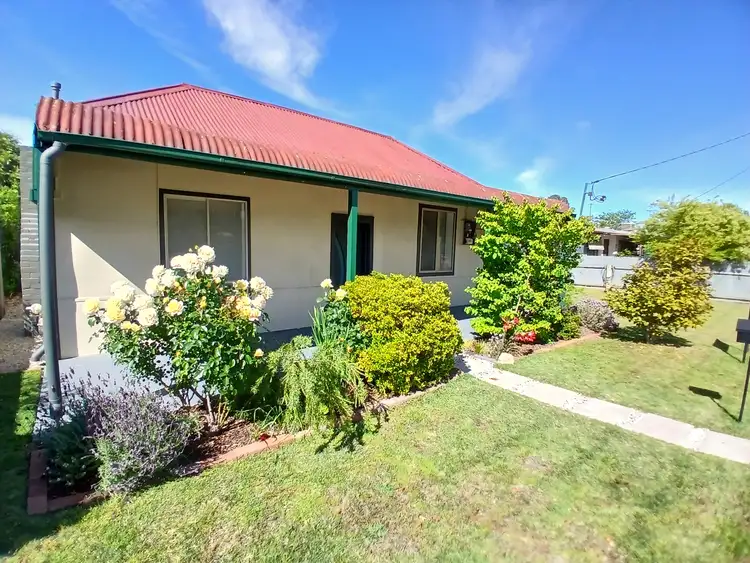 15 Day Street, Henty NSW 2658