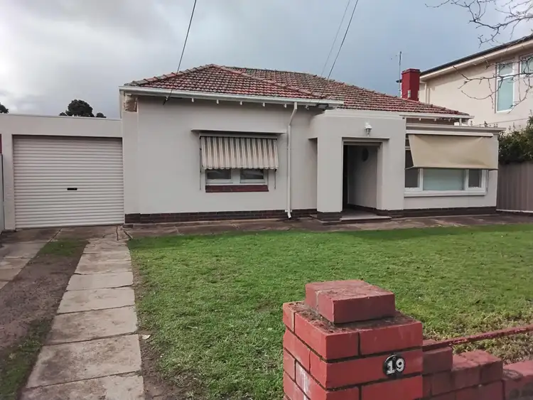 19 Hartland Ave, Black Forest SA 5035