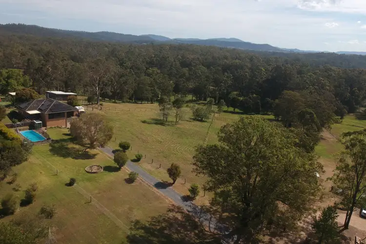 6 Doakes Lane, Tinonee NSW 2430