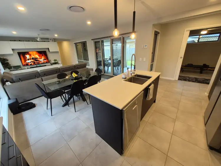 76 Riverview Parkway, Griffin QLD 4503