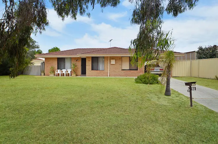 31 St Lawrence Drive, Beechboro WA 6063