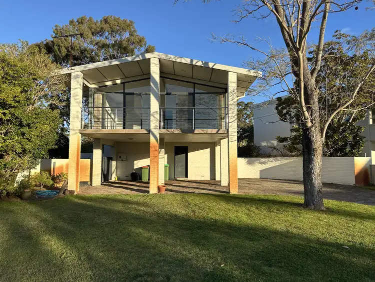 2 Tanson Street, Attadale WA 6156