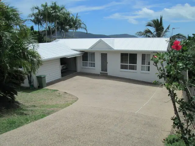 28 Country Road, Cannonvale QLD 4802
