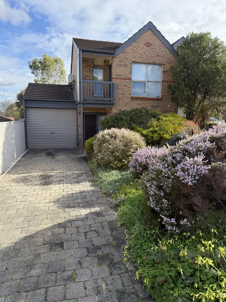 4/2 Chertsey Ct, Wynn Vale SA 5127