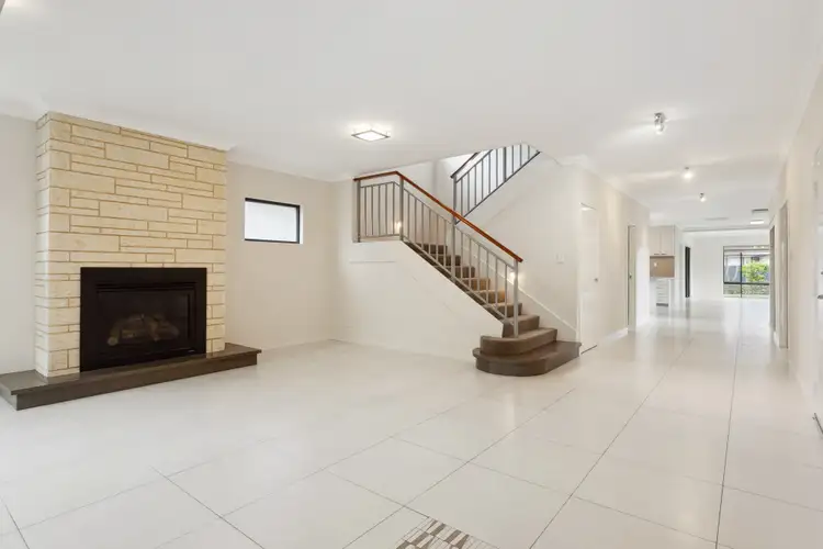 53 Ogilvie Rd, Mount Pleasant WA 6153