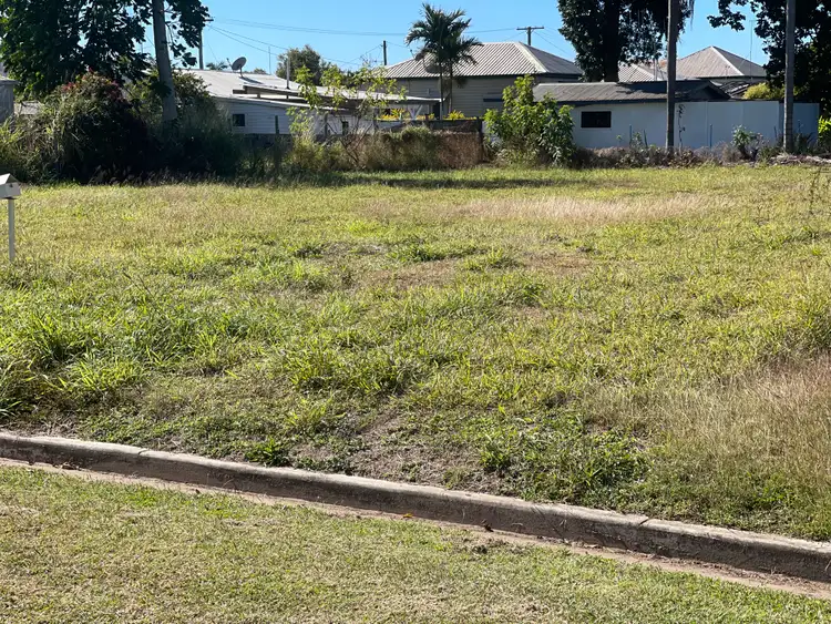 8 Wolca Street, Bundaberg North QLD 4670