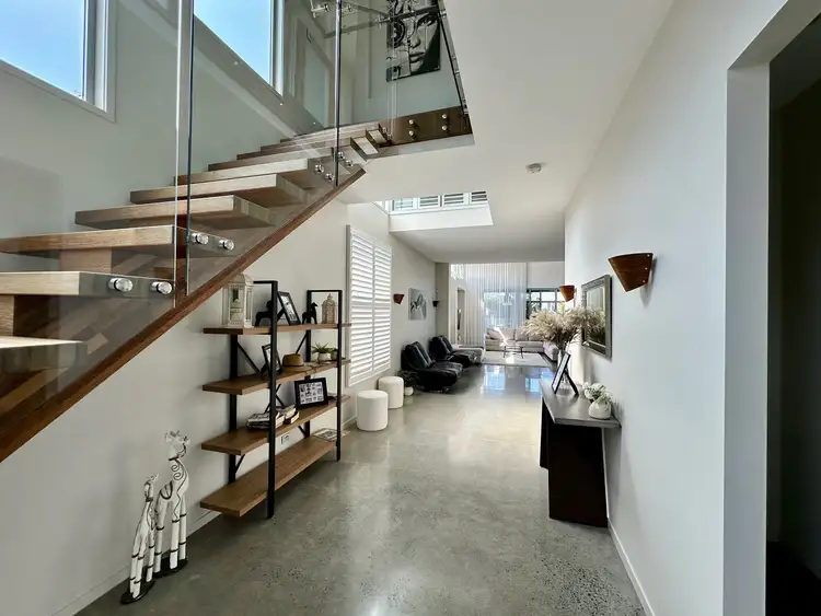 Second view of Homely house listing, 5 Bulgari Crescent, Hope Island QLD 4212