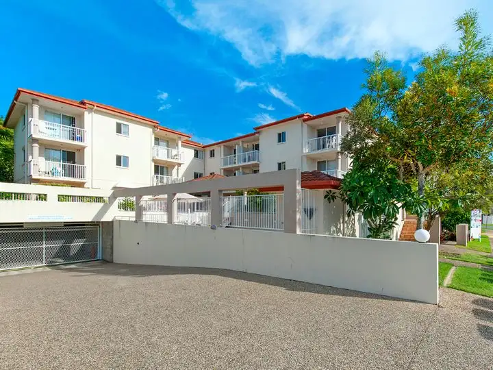 11/3-5 Anembo Street, Chevron Island QLD 4217