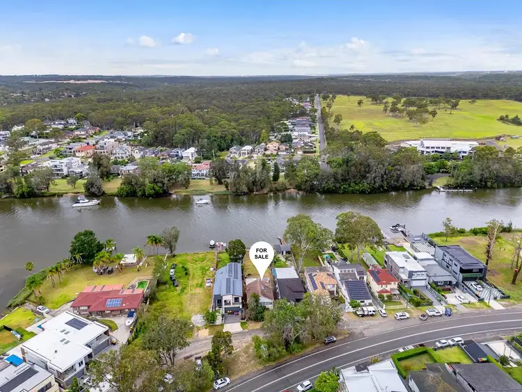 596 Henry Lawson Drive, East Hills NSW 2213