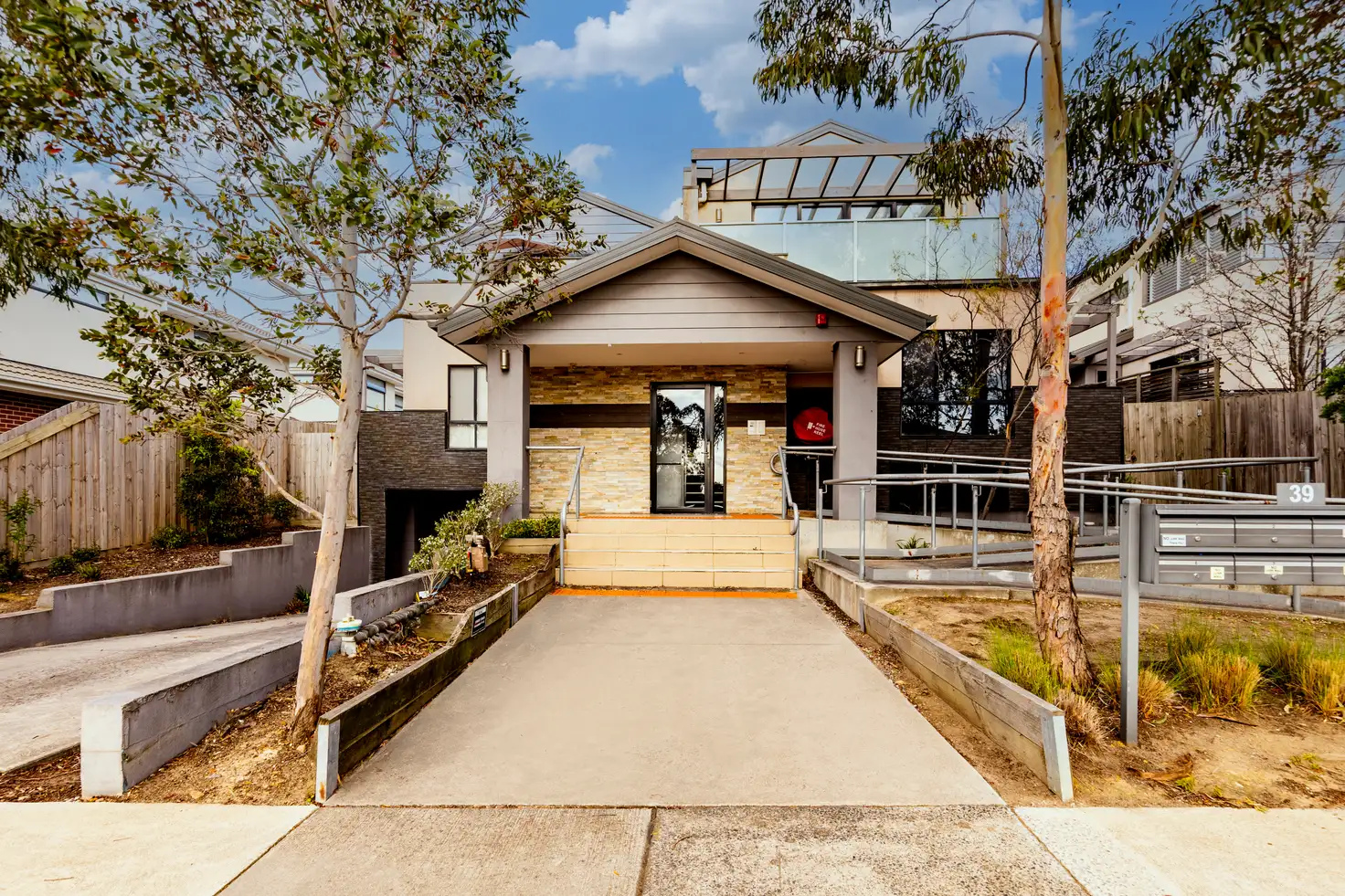 Main view of Homely unit listing, 10/39 Stamford Crescent, Rowville VIC 3178