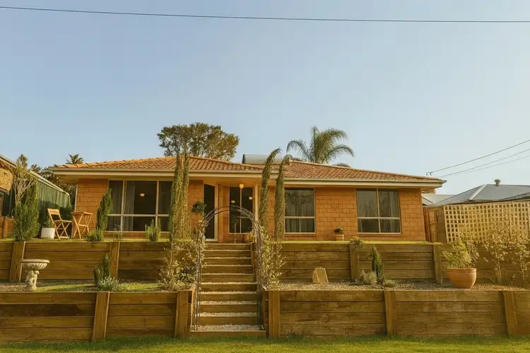 70 Radiata Street, Hillcrest QLD 4118