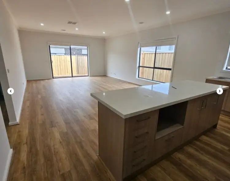 23 Papyrus Way, Rockbank VIC 3335