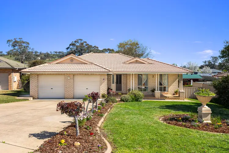4 Hudson Drive, Lloyd NSW 2650