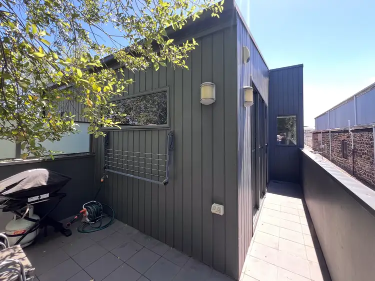 2/227 Albion Street, Brunswick VIC 3056