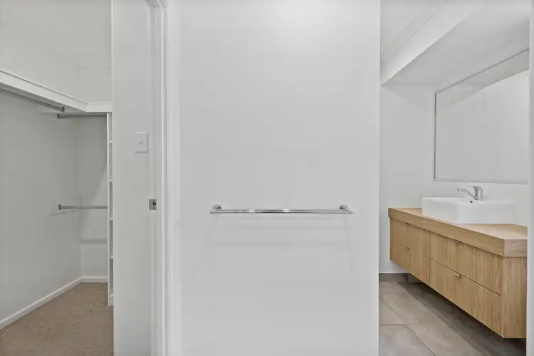 Fifth view of Homely house listing, 20 Hermosa Circuit, Beaconsfield QLD 4740