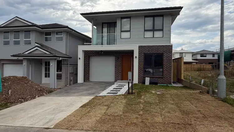 10 Damask St, Cobbitty NSW 2570