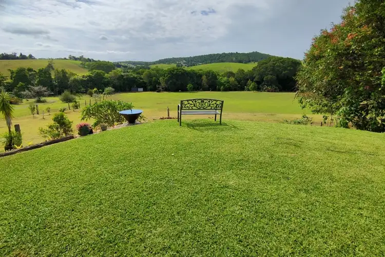 17 Cahill Close, Peeramon QLD 4885