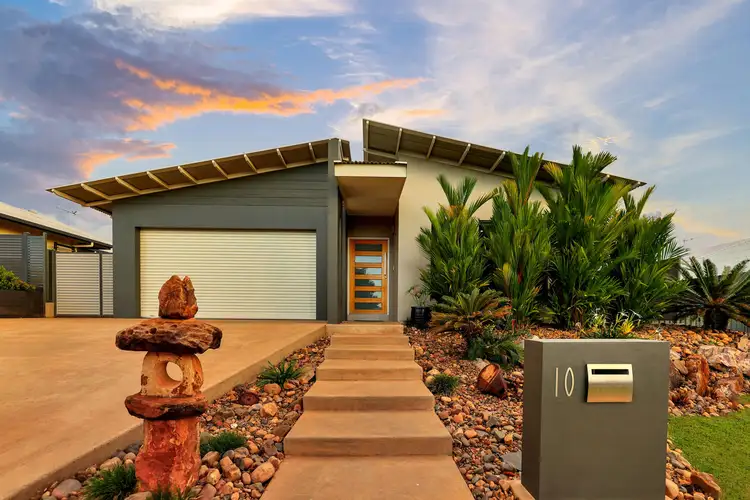 10 Freeman street, Johnston NT 832