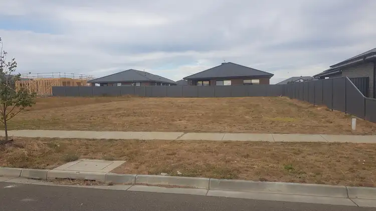17 Mayo Street, Alfredton VIC 3350