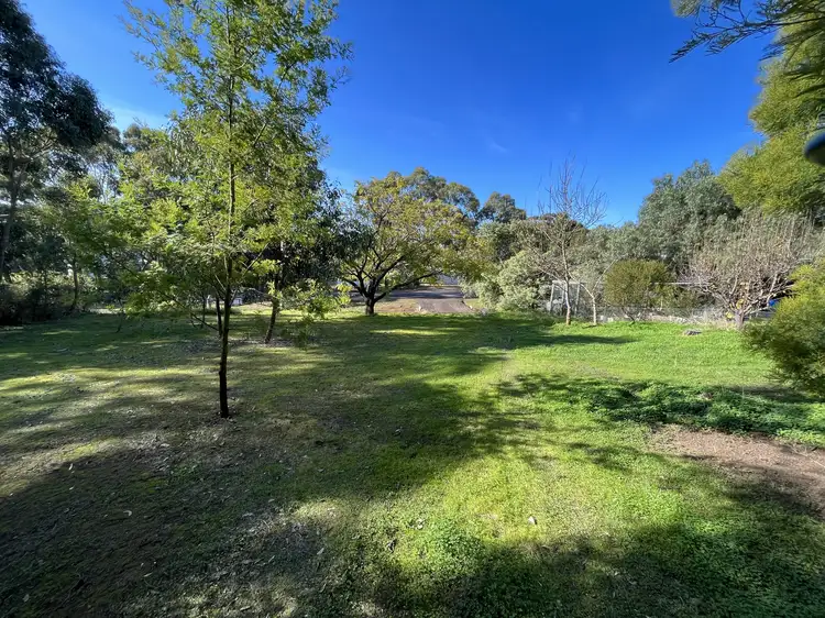 29 Lawrence Street, Maldon VIC 3463