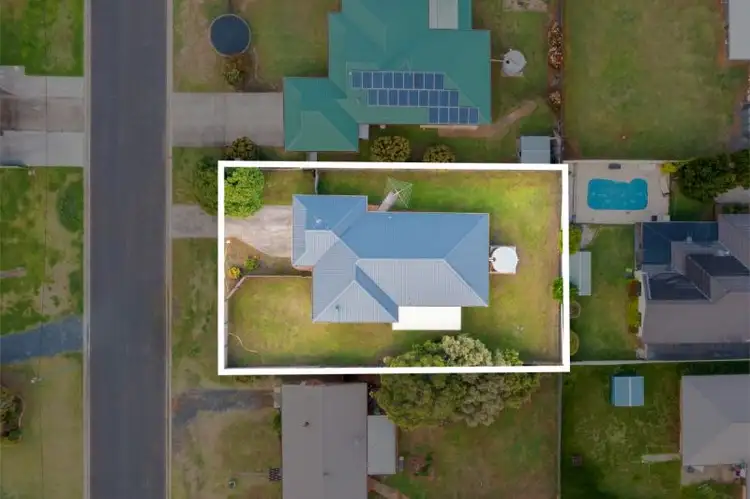 Third view of Homely house listing, 17 Shannon Court, Oakey QLD 4401