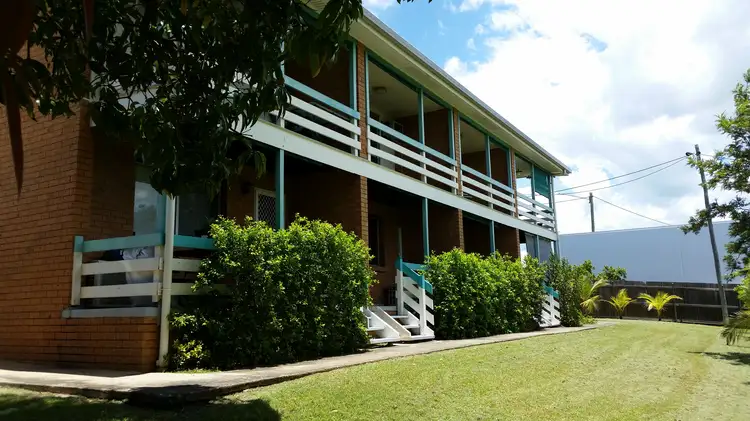 1-4/6 Wenitong Street, West Gladstone QLD 4680