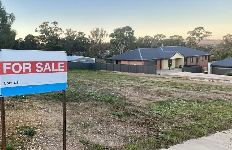 9 Hill View Court, Mckenzie Hill VIC 3451