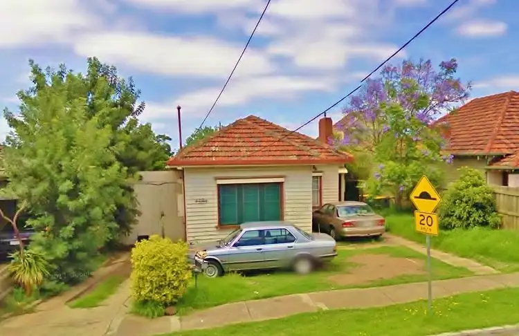 Main view of Homely unit listing, 2/13 Chapman Street, Sunshine VIC 3020