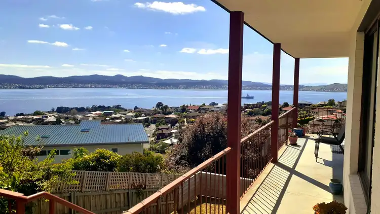 2/12 Ascot Avenue, Sandy Bay TAS 7005