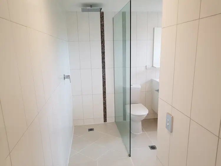 Fifth view of Homely unit listing, 23/11 Fairway Drive, Clear Island Waters QLD 4226