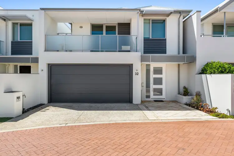 32 Trade Winds Retreat, Dudley Park WA 6210