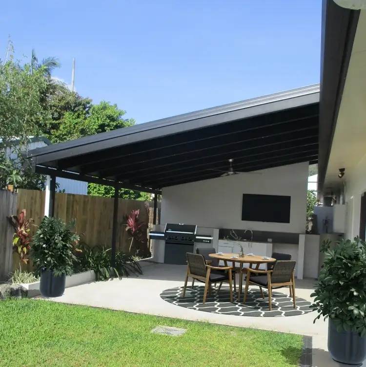 1/2 Ormsby Close, Whitfield QLD 4870