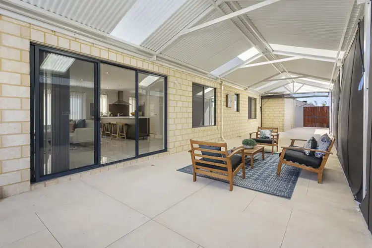 7 Clew Way, Jindalee WA 6036