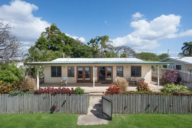 53 Cay Street, Saunders Beach QLD 4818