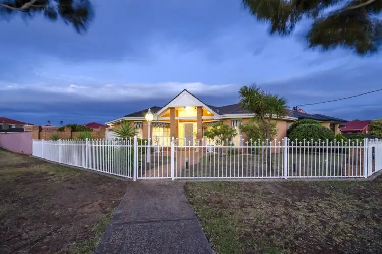 1 Grevillea Crescent, Hoppers Crossing VIC 3029