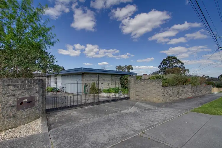 14 Latona Ave, Knoxfield VIC 3180
