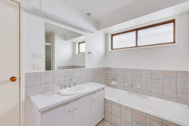 Seventh view of Homely house listing, 2/255 Main Road West, St Albans VIC 3021