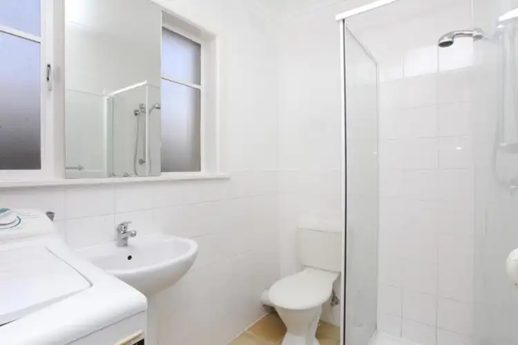 Fifth view of Homely unit listing, 2/21 Perth Avenue (Albion), Sunshine VIC 3020