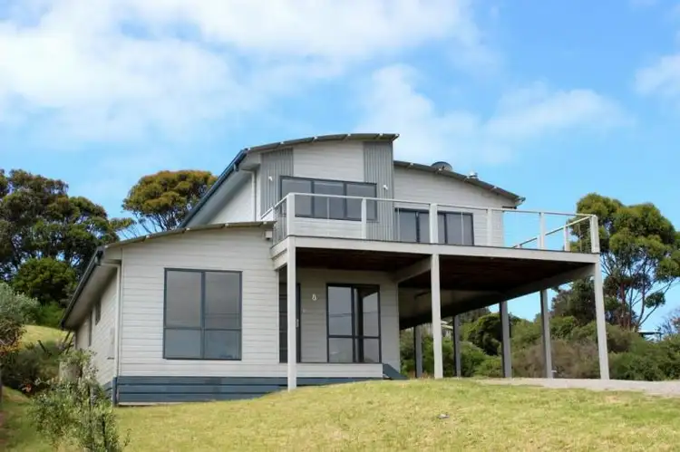 8 LANDSCAPE DRIVE, Venus Bay VIC 3956