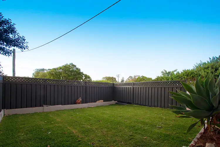 Fifth view of Homely semi-detached listing, 4 Mallion Street, Embleton WA 6062