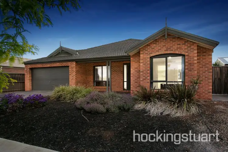 25 Panorama Drive, Melton West VIC 3337