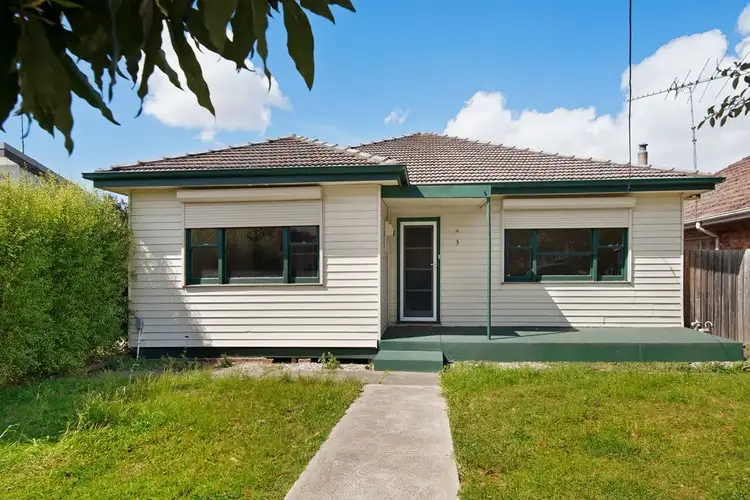 1/3 Mahoneys Road, Reservoir VIC 3073