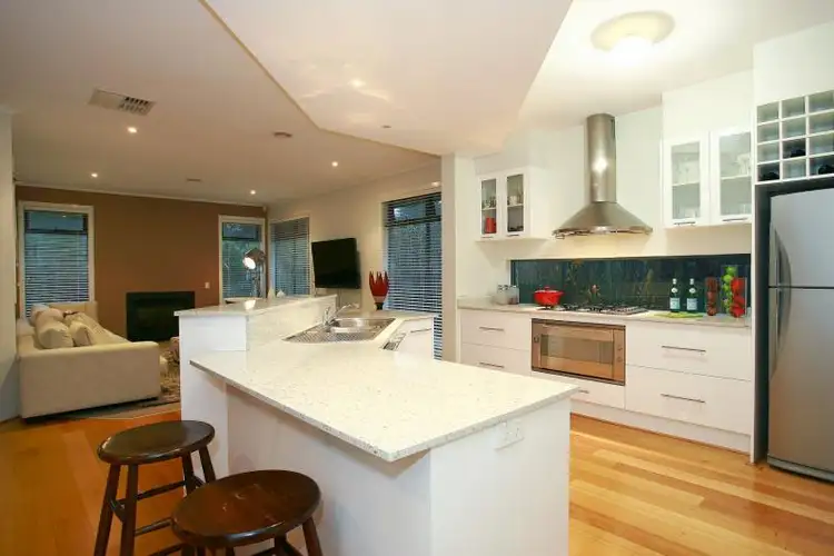 Sixth view of Homely house listing, 2 Hopman Court, Sandhurst VIC 3977