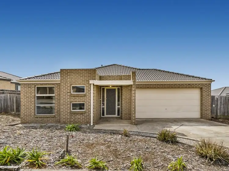 8 Dewar Crescent, Maddingley VIC 3340