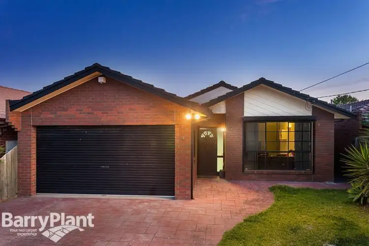 4 Lan Avenue, Altona Meadows VIC 3028