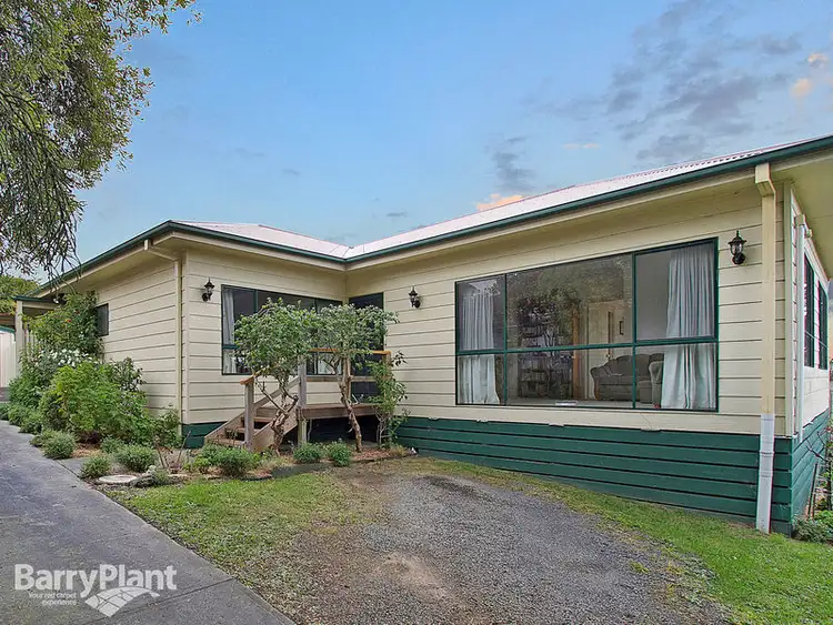 25 Roberts Street, Ferntree Gully VIC 3156
